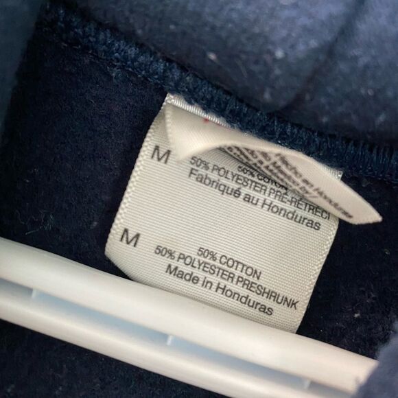 𝅺GRAPHIC Hoodie - Picture 3 of 4